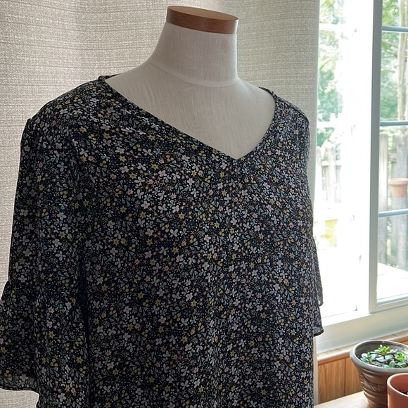 LOFT floral mixed media short-sleeved ruffled sleeve blouse XL - Picture 2 of 7